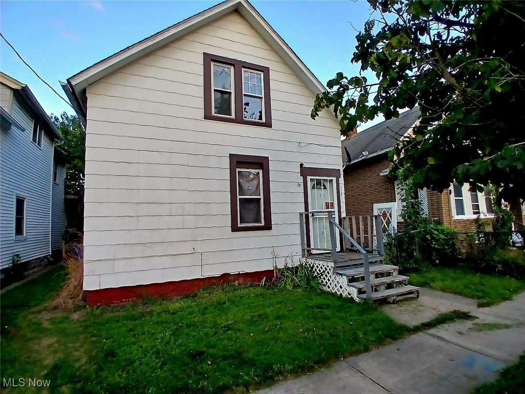 44th St, Cleveland, OH 44109