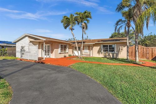 18715 Sw 99th Rd, Cutler Bay, FL, 33157-7836 | Card Image