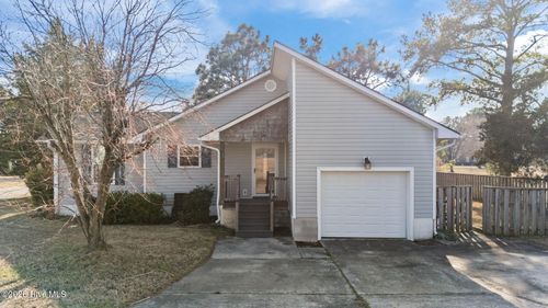 769 Dayflower Ct, Vass, NC, 28394-9525 | Card Image