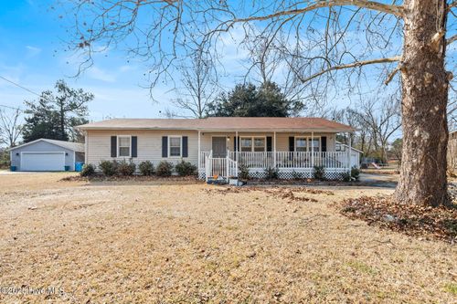 104 Maiden Ln, Jacksonville, NC, 28546-9232 | Card Image