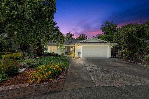 8404 N Star Way, Orangevale, CA, 95662-3809 | Card Image