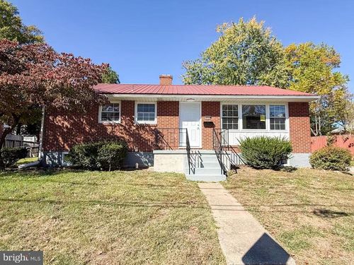 533 E Park St, ELIZABETHTOWN, PA, 17022-2246 | Card Image