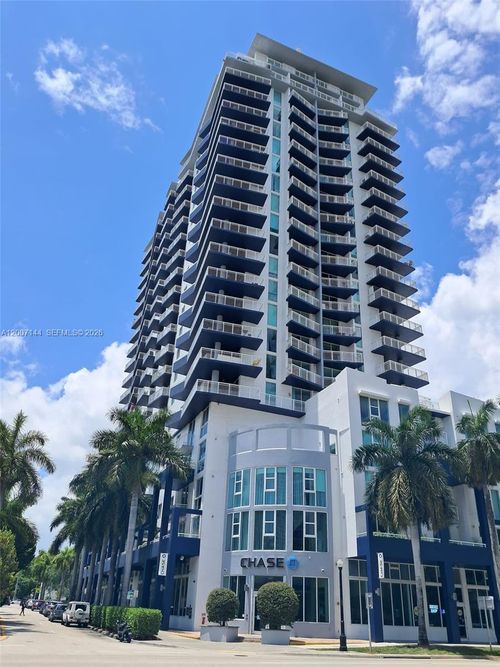 1704-275 Ne 18th St, MIAMI, FL, 33132-1117 | Card Image