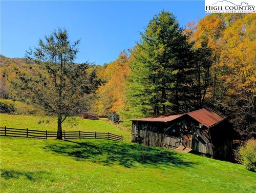 3160 Roundabout Rd, Creston, NC, 28615-9578 | Card Image