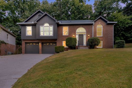 2121 N Ashford Ct, Nashville, TN, 37214-4360 | Card Image