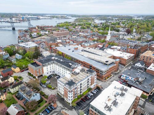 11-77 Hanover St, Portsmouth, NH, 03801-3773 | Card Image