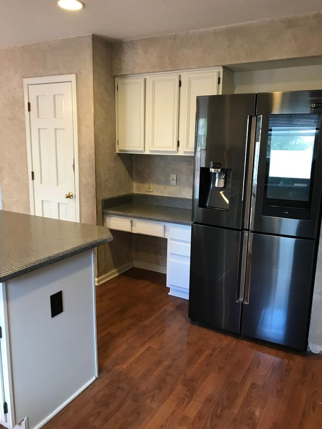 Nice desk area in the kitchen | Image 12