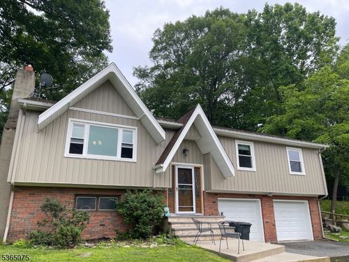 126 Hilltop Trl, Sparta, NJ, 07871-2122 | Card Image