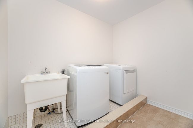 21 Cedarbrook Rd, House attached with 3 bedrooms, 3 bathrooms and 1 parking in Brampton ON | Image 27