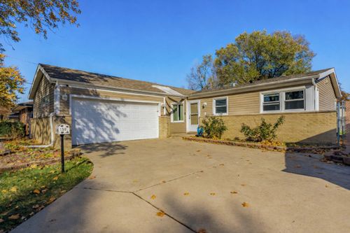 1507 Pennsylvania Ave, Des Plaines, IL, 60018-1137 | Card Image