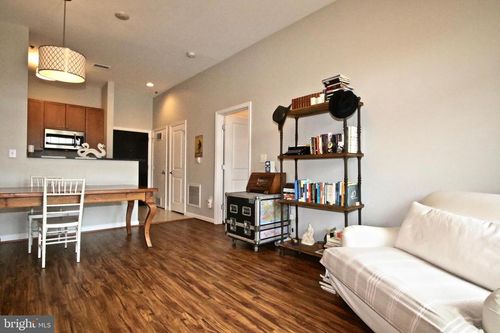 unit-302-309 Holland Ln, ALEXANDRIA, VA, 22314-6110 | Card Image