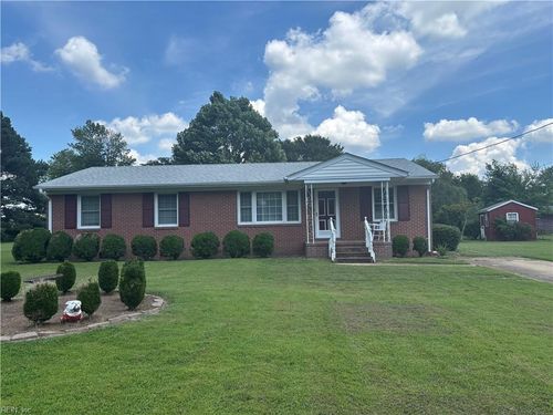 906 Rebecca St, Franklin, VA, 23851-2981 | Card Image