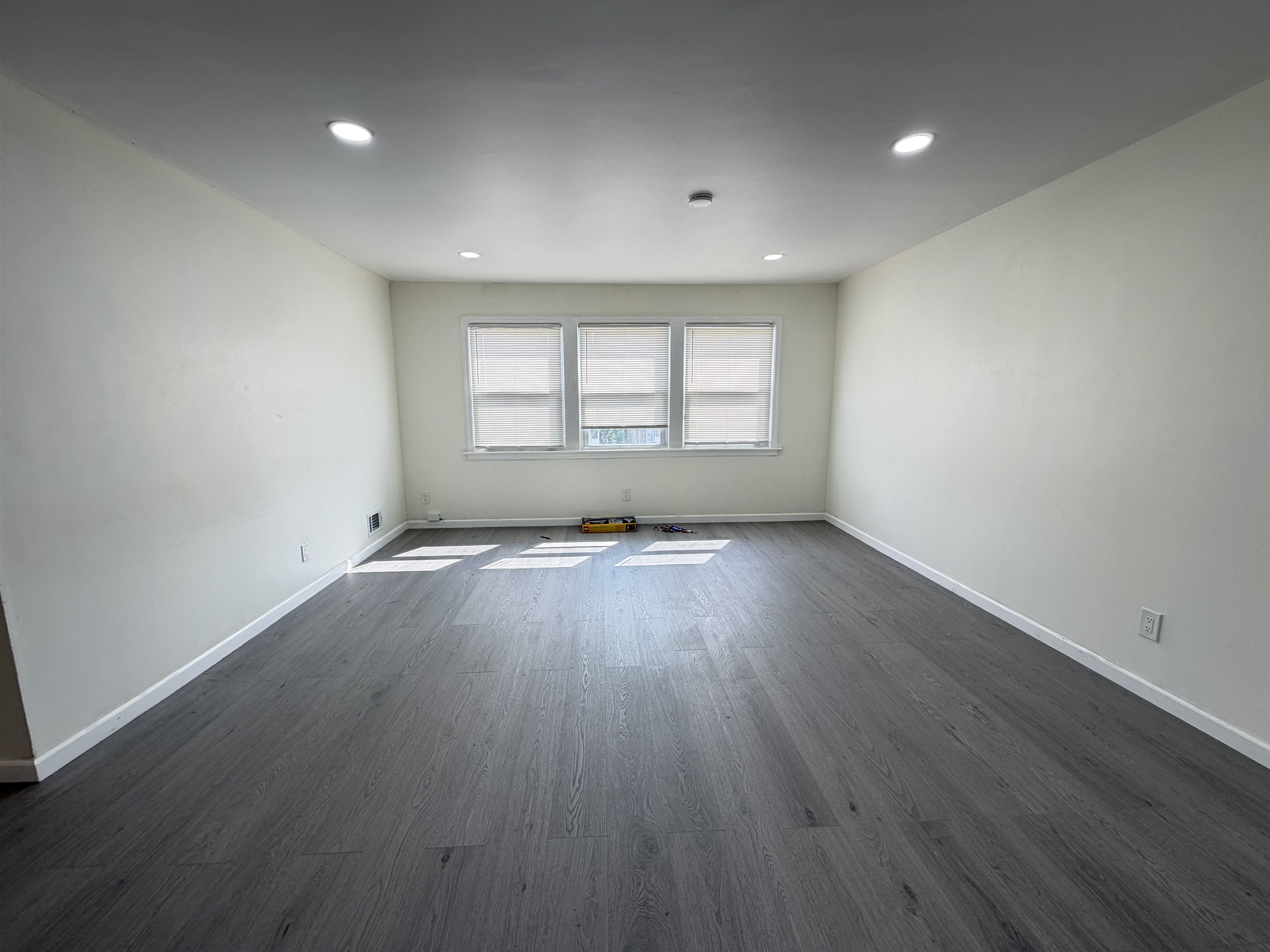 Residential Lease in JC, Greenville 4