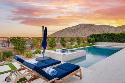 2980 The Peaks Ln, Las Vegas, NV, 89138-6213 | Card Image