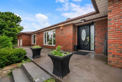 14301 Mclaughlin Rd, Blackstock, ON, L0B1B0 | Card Image