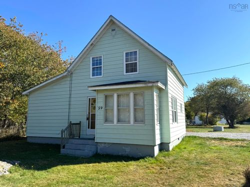 59 Transvaal St, Shelburne, NS, B0T1W0 | Card Image