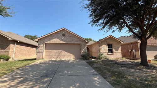 5761 Dunraven Trl, Fort Worth, TX, 76244-5667 | Card Image