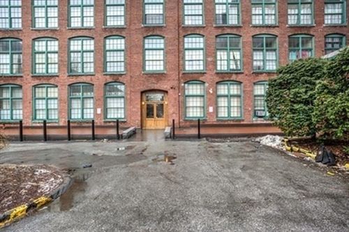 apt-b37-200 Market St, Lowell, MA, 01852-1879 | Card Image
