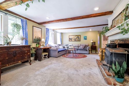 19 Rogers Rd, Bennington, NH, 03442-4011 | Card Image