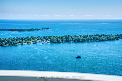 6807-138 Downes St, Toronto, ON, M5E0E4 | Card Image