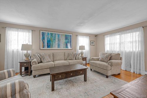 1393 Lombardy Blvd, Bay Shore, NY, 11706-4046 | Card Image