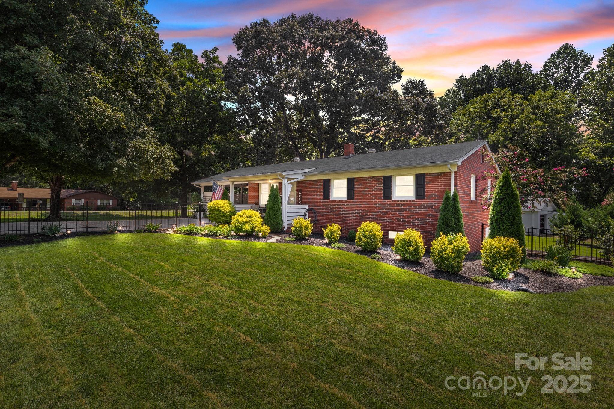 103 Fairdale Rd, For Sale in Statesville - eXp Realty