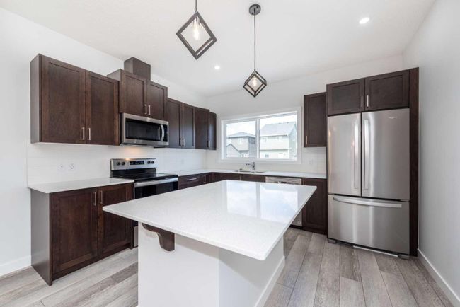 508 Legacy Circle Se, Home with 4 bedrooms, 3 bathrooms and 2 parking in Calgary AB | Image 3