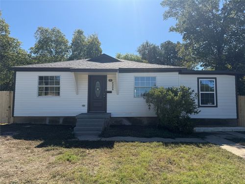 2205 Cottonwood Ct, Grand Prairie, TX, 75050-4024 | Card Image