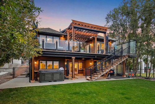 1053 Hillcrest Manor Estate, Strathmore, AB, T1P1X1 | Card Image