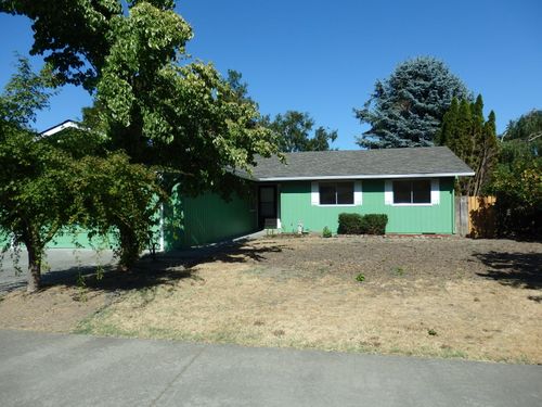 1205 Sw Cottonwood St, Grants Pass, OR, 97526-5896 | Card Image