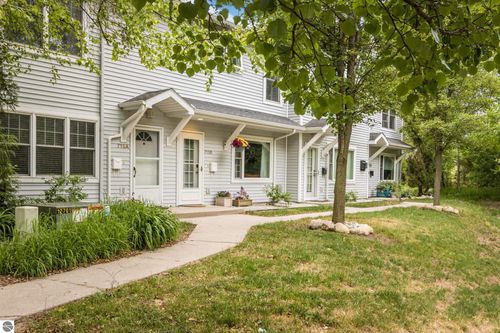 b-715 Lake Ave, Traverse City, MI, 49684-3283 | Card Image