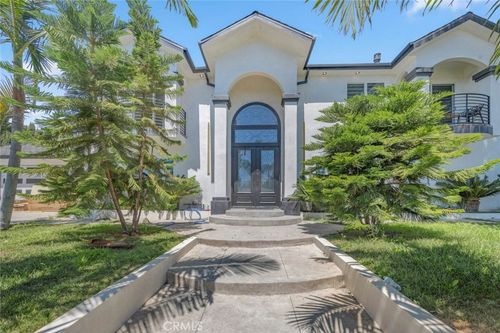 17043 Gunther St, Granada Hills, CA, 91344-2938 | Card Image