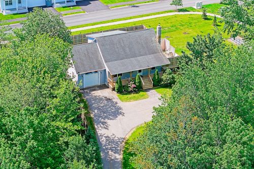 2 Dragonfly Dr, Scarborough, ME, 04074-8277 | Card Image