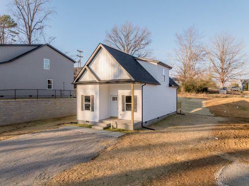 1118C W 1st St, Dickson, TN, 37055-1158 | Card Image