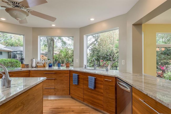 Kitchen | Image 18