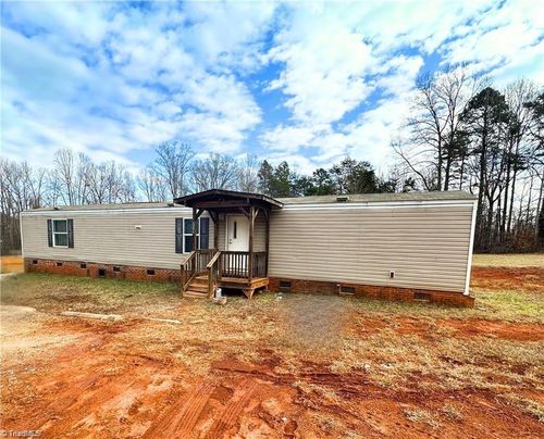 206 James Rd, Advance, NC, 27006-7062 | Card Image