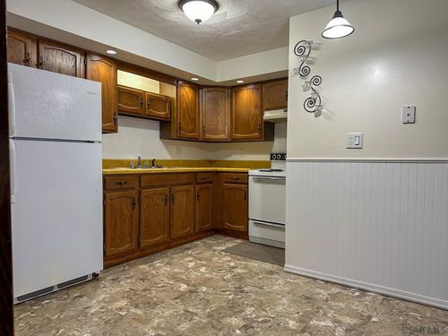5-2008 Forest Hills Dr, Elton, PA, 15934-2418 | Card Image