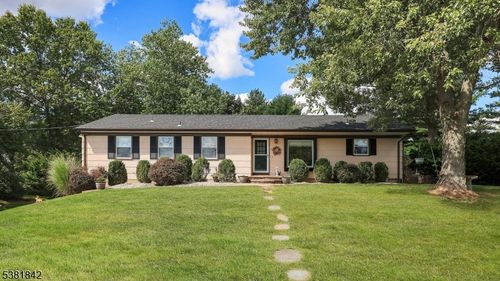 18 Rittenhouse Rd, Stockton, NJ, 08559-1507 | Card Image