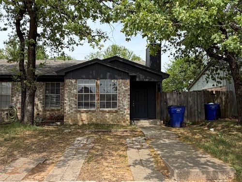 737 Woodland Ct, Kennedale, TX, 76060-5449 | Card Image