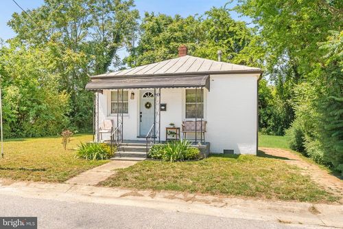 24 S Burch St, Petersburg, VA, 23803-3524 | Card Image