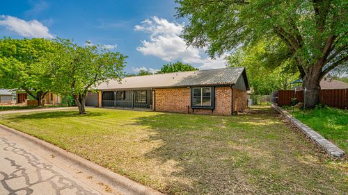 113 Wheeler St, Glen Rose, TX, 76043-4219 | Card Image