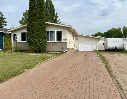 1649 3 Ave, Wainwright, AB, T9W1J3 | Card Image