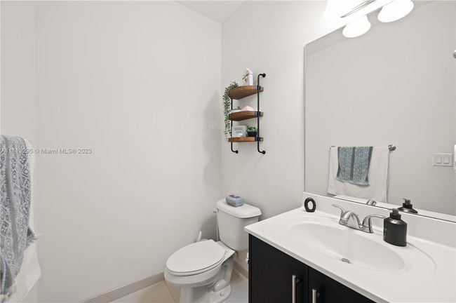 0 - 10250 Nw 70th Ter, Townhouse with 4 bedrooms, 3 bathrooms and null parking in Doral FL | Image 10