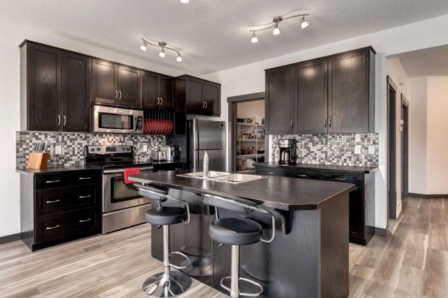 263 Silverado Plains Close Sw, Home with 3 bedrooms, 2 bathrooms and 4 parking in Calgary AB | Image 8