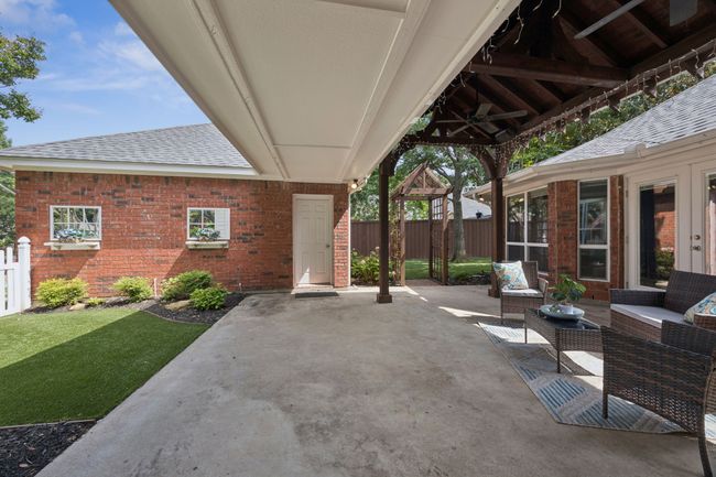 2001 Elm Creek Ln, House other with 3 bedrooms, 2 bathrooms and null parking in Flower Mound TX | Image 26