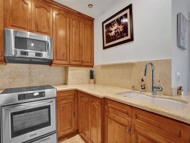 APT-1709 - 3180 S Ocean Dr, Condo with 2 bedrooms, 2 bathrooms and null parking in Hallandale Beach FL | Image 38