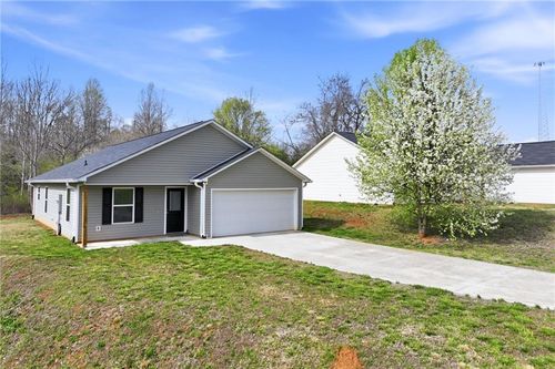 550 Cypress Dr, Mount Airy, GA, 30563-4174 | Card Image