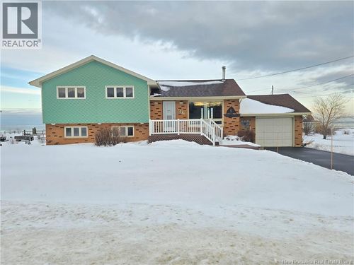 627 Principale St, Pointe Verte, NB, E8J2P7 | Card Image