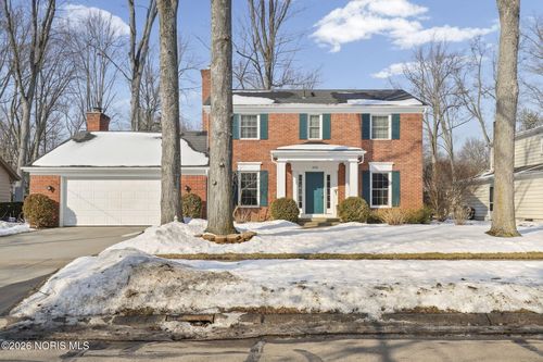 6928 Williamsburg Dr, Sylvania, OH, 43560-3255 | Card Image