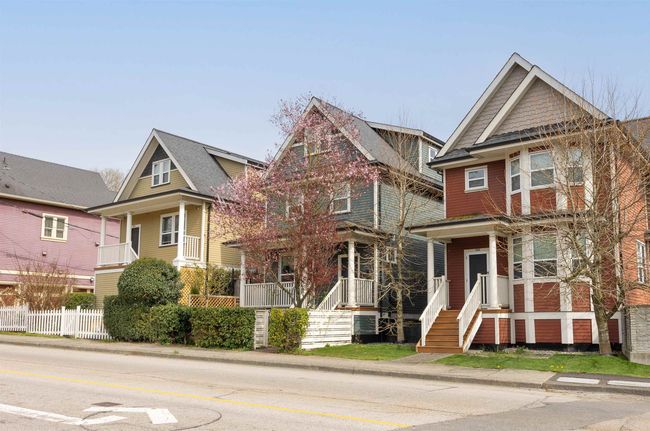 View of front of property with fence | Image 28